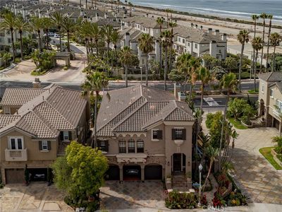5612 Ocean Vista Dr