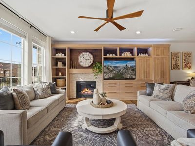 6997 Thunderview Dr