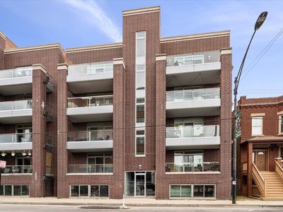 2707 W Belmont Ave #3W