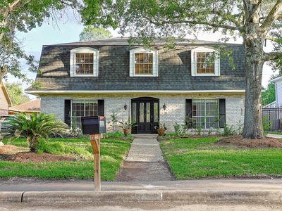 12123 Waldemar Dr
