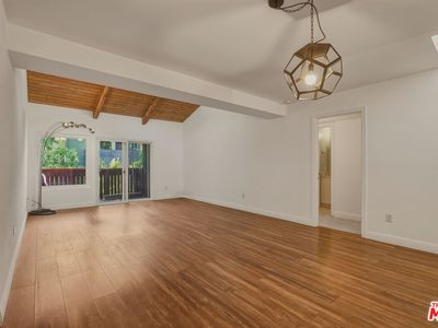 18350 Hatteras St APT 250