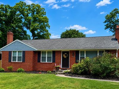 8028 Woodholme Cir