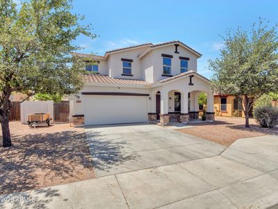 2307 W DESERT Lane