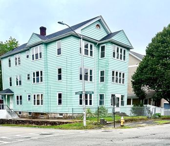 32 Catharine St