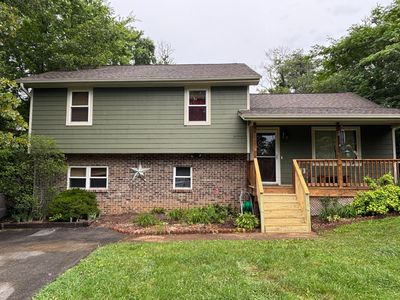 4648 Sherry Ln