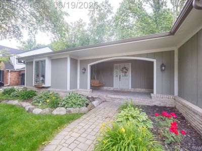 17680 Fox Glen Dr