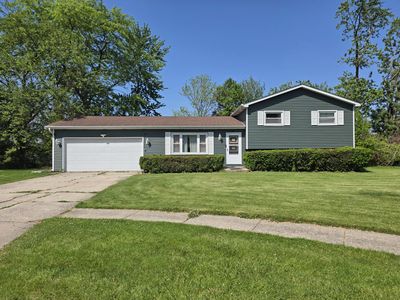 785 Aztec Ct