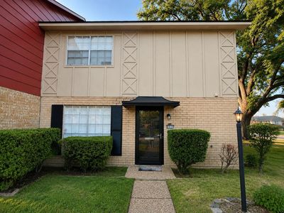 8520 Grover Pl