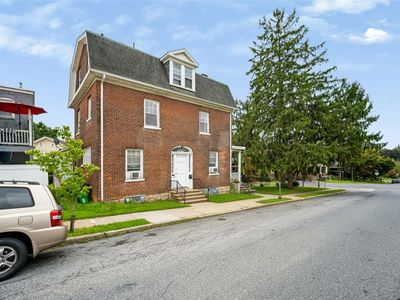 1110 Bushkill St