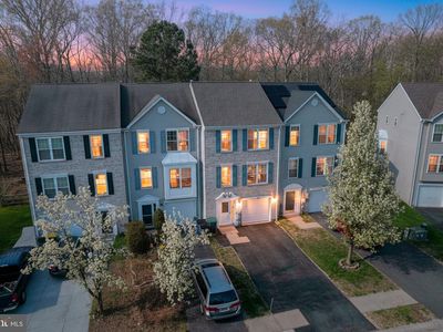 360 N Barrington Ct