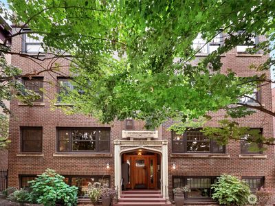 525 16th Avenue E #102