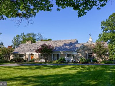1535 Country Club Dr