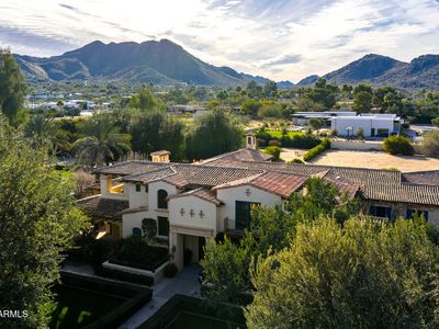 8920 N Martingale Rd