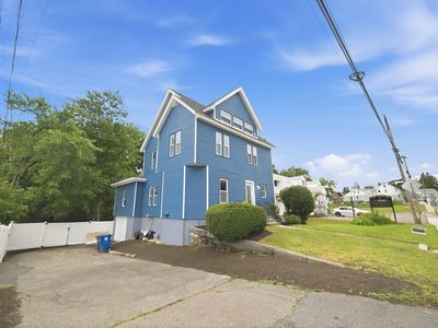 582 Main St