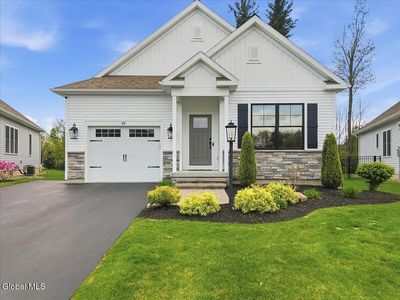 43 Bradley Circle