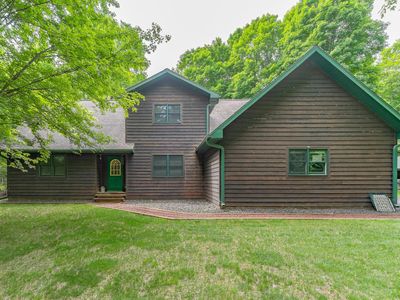 2145 Pinewood Dr