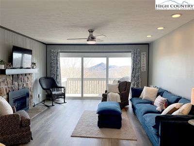 161 Skyleaf Drive UNIT E22