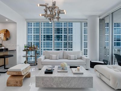 6899 Collins Ave Unit 1109