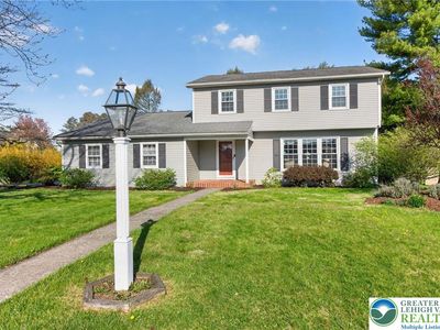 1078 Hill Dr