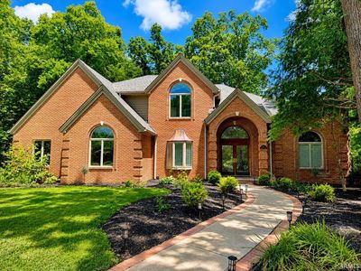 1305 Castle Dr