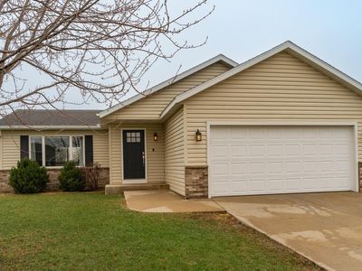 3145 Tamarack Ln SE