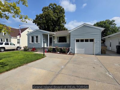 2421 W Charles St