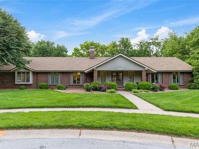 3736 Runnymede Dr