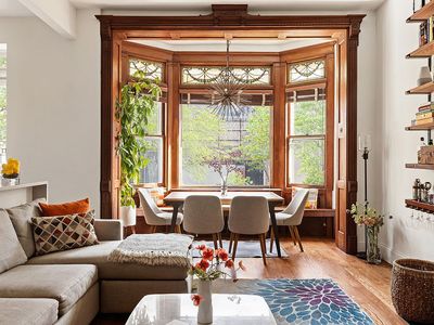 85 8th Ave #3R