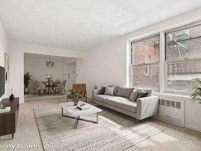 3305 92nd St APT 4G
