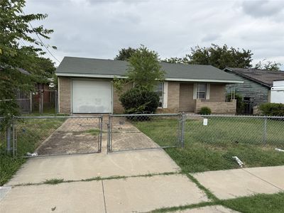 1810 Texas St