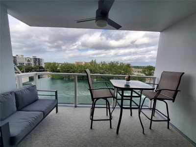 1401 N Riverside Drive #805