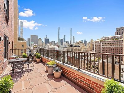 710 Park Ave APT 14E