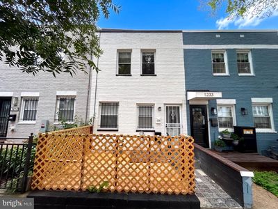 1235 16th St NE