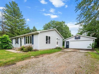 7218 Eleven Mile Rd NE