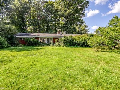 8575 Herrick Dr