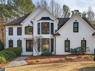 708 Vinings Estates Dr SE