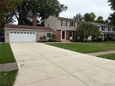 70 Candlewood Ln