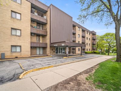 1133 S Finley Rd APT 305