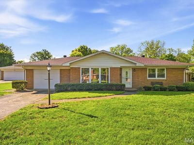 300 Longview Dr