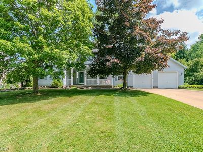 104 Charter Dr