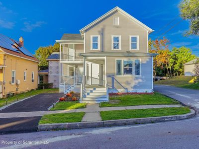 613 E Locust St