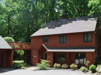 Property at 43 Camelot Drive, Bedford, NH