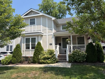 627 N Arlington Heights Rd