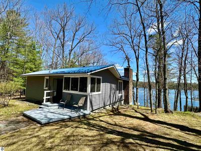 10723 Black Bear Rd NE