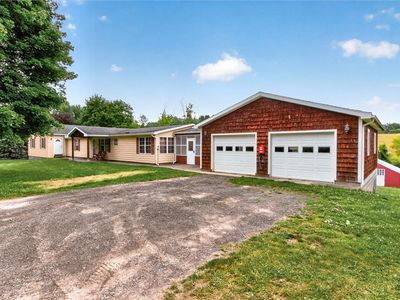 2060 Van Auken Rd