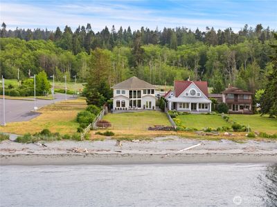 8668 NE Point No Point Road