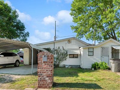 803 E Main St