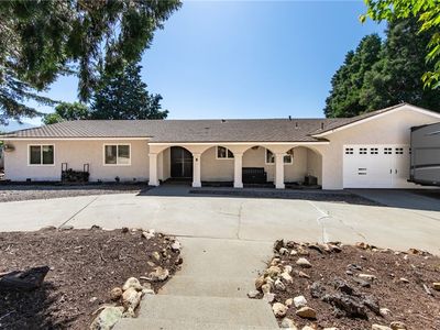 8590 Oak Glen Rd