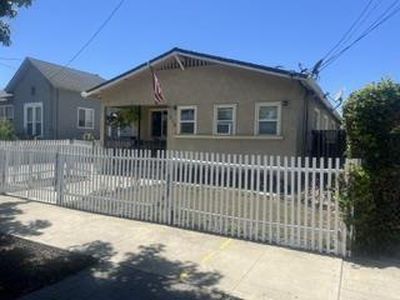 916 Sally St