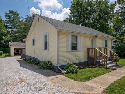 301 N High St
